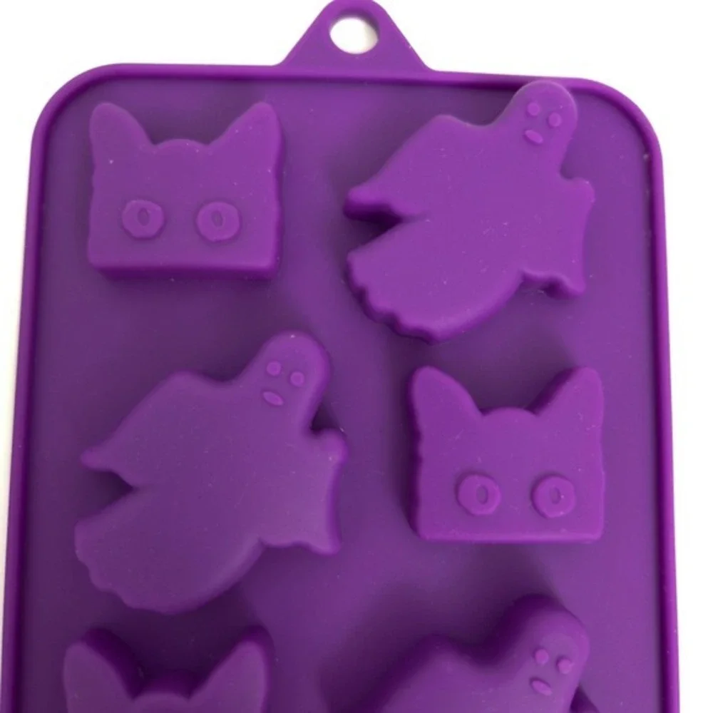Wilton Halloween Flexible Silicone Chocolate Candy Mold (Set of 3)